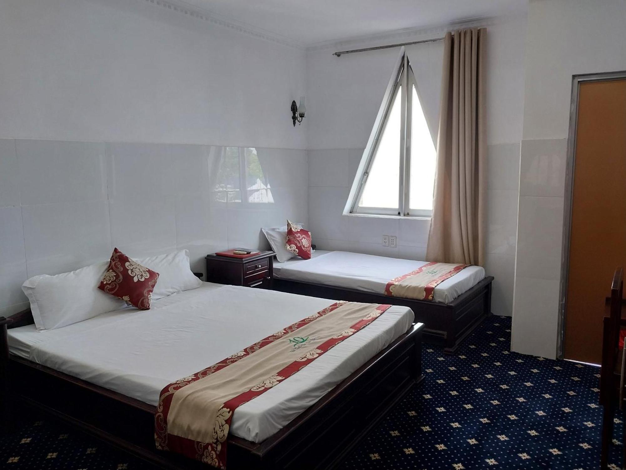 Nhat Quy Hotel Tay Ninh Exteriör bild