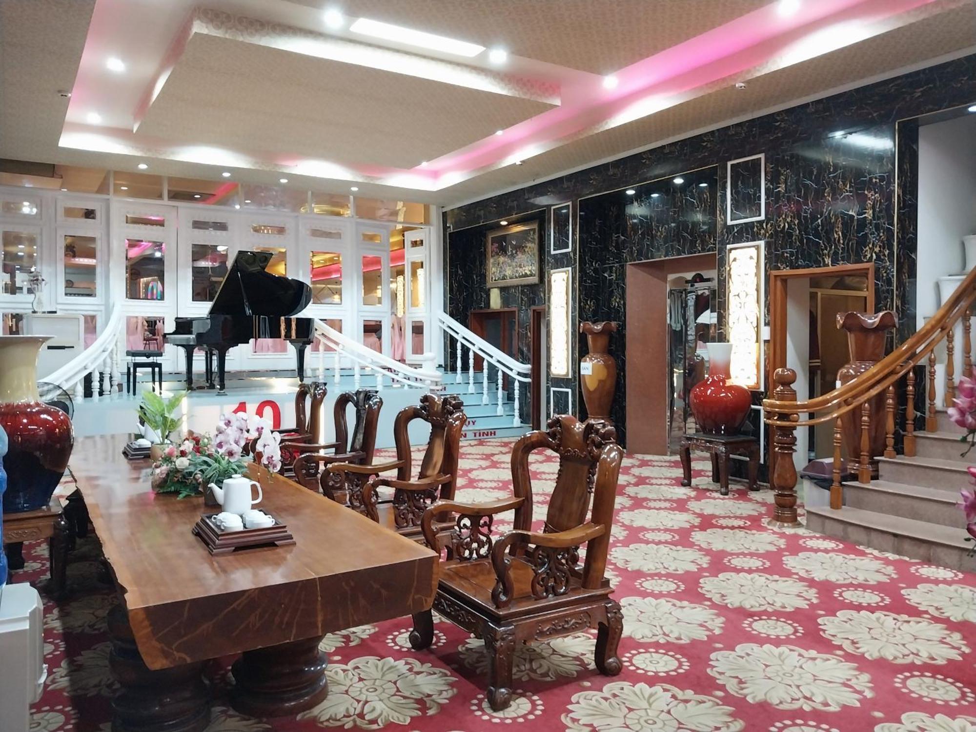 Nhat Quy Hotel Tay Ninh Exteriör bild