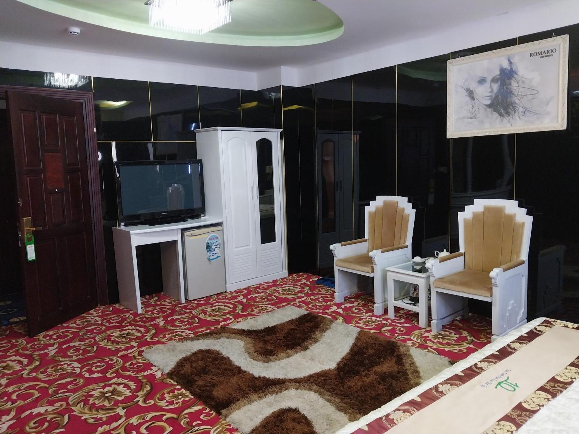 Nhat Quy Hotel Tay Ninh Exteriör bild