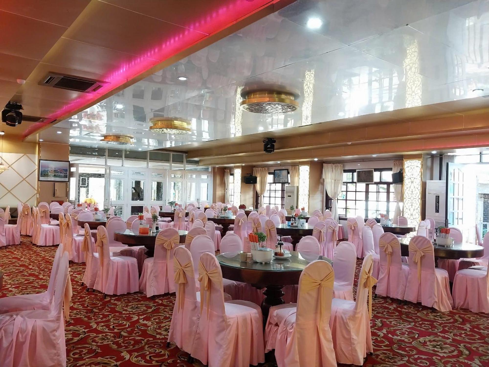 Nhat Quy Hotel Tay Ninh Exteriör bild